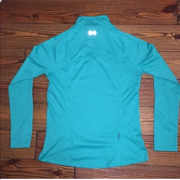 🎽Under Armor Half Zip Sweatshirt - Picture 2 of 3